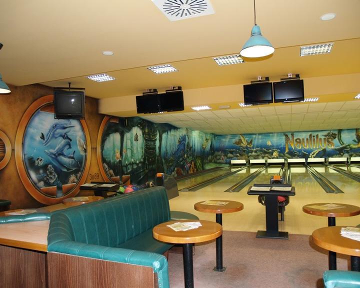 Schlosspark-Bowling Und Restaurant